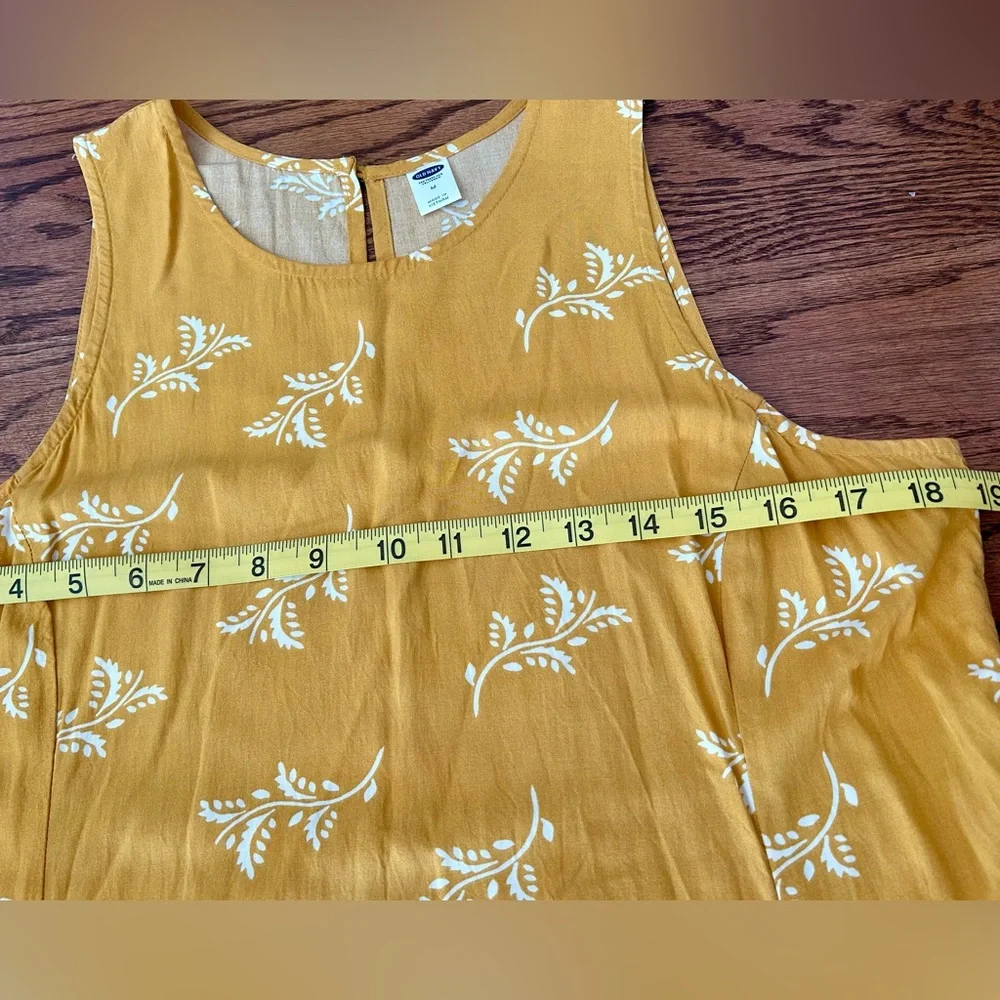 Old Navy Sleeveless Dress - Picture 7 of 8